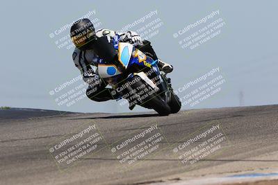 media/May-22-2023-Fastrack Riders (Mon) [[ae7626d9d8]]/Level 2/1230pm (Outside Grapevine)/